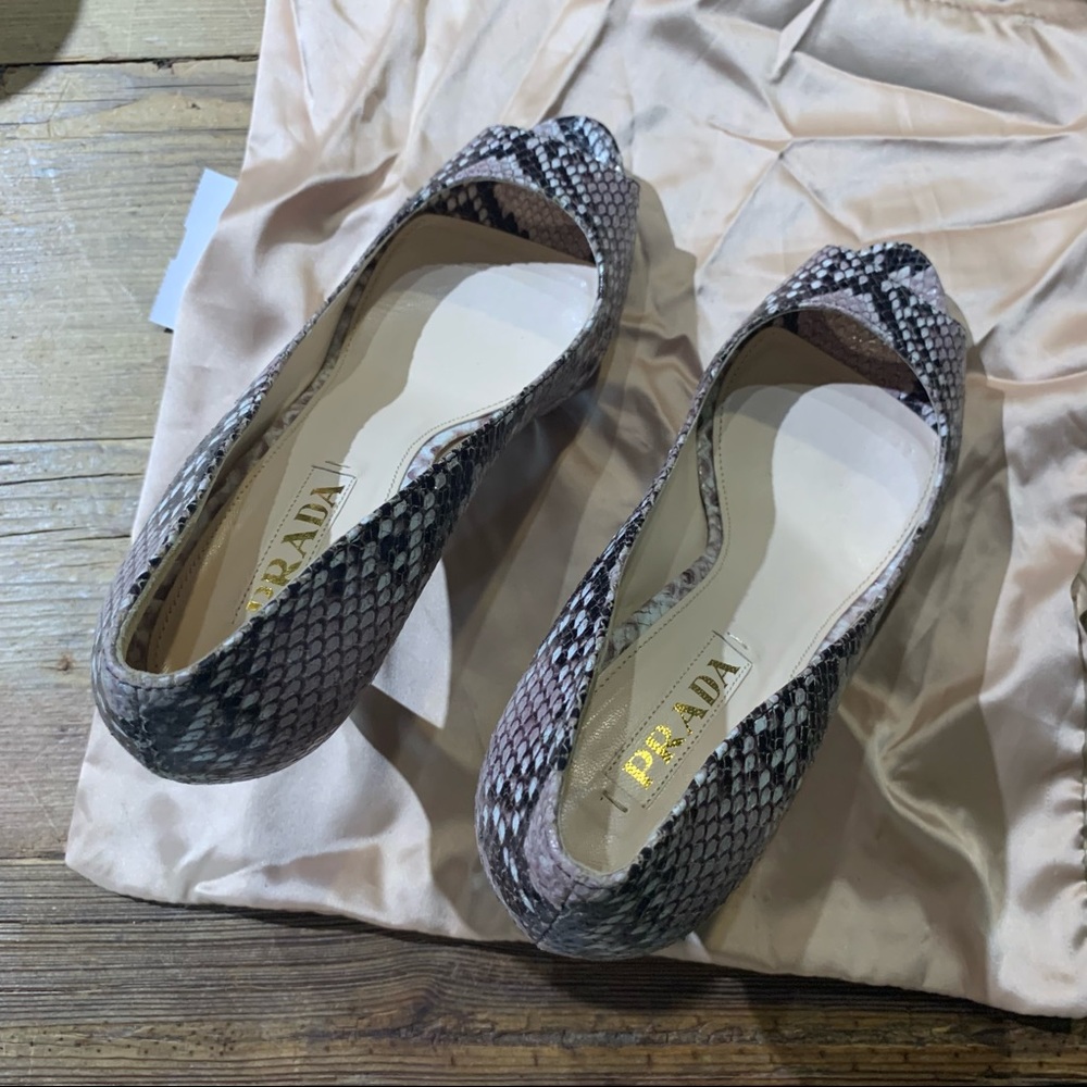 Prada St. Pitone Roccia Python Print Peep Toe Pum… - image 6